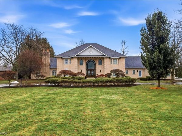 5391 Muirfield Drive, Canfield, OH 44406