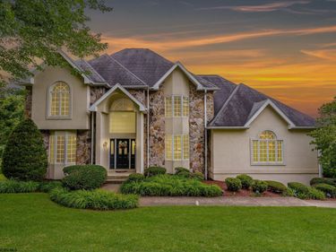 4212 Persimmon Woods Drive, Morgantown, WV 26508