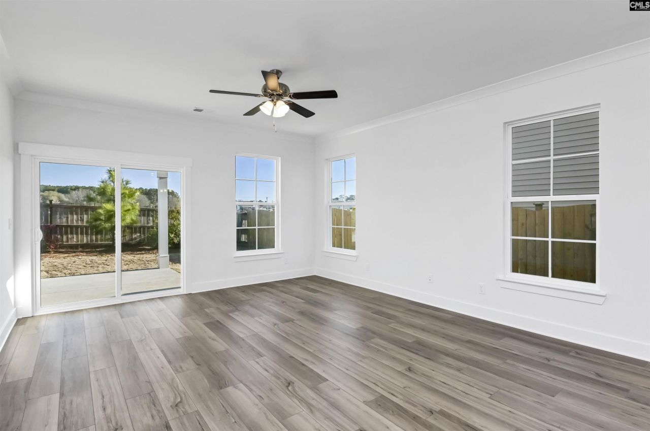 182 Secretariat Street Photo 12