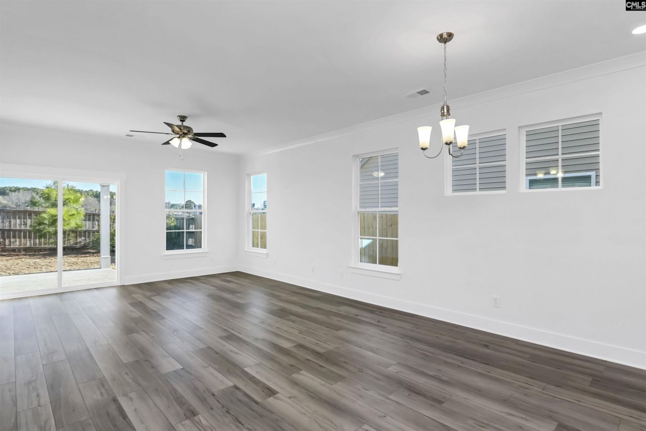 182 Secretariat Street Photo 13