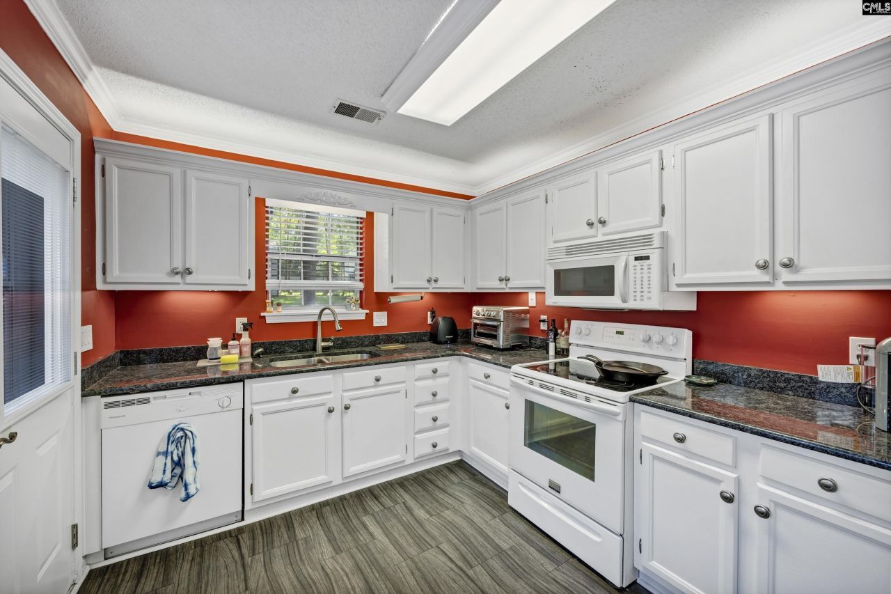 329 Libby Lane Photo 9