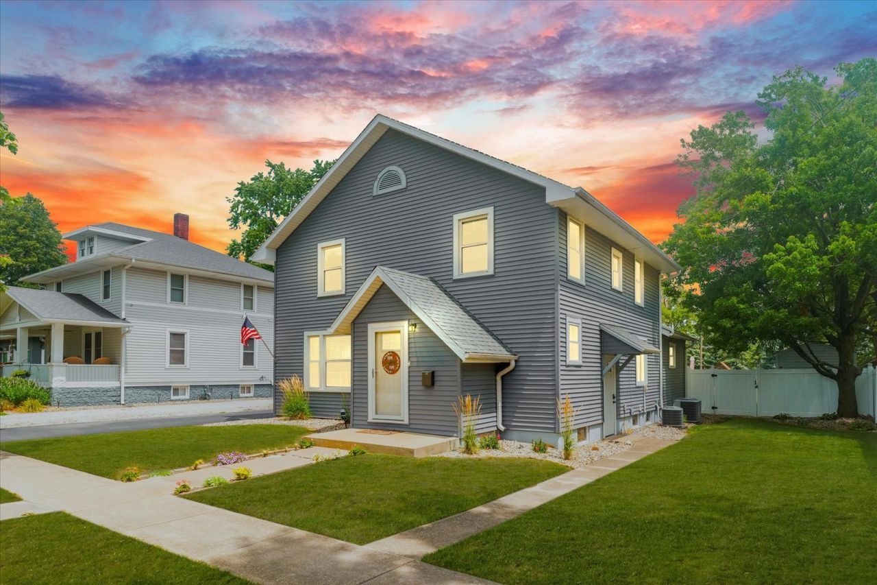 414 N Church Street, Gibson City, IL 60936 Main Photo