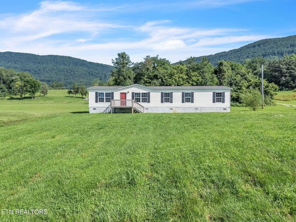 233 Orange Lane, Speedwell, TN 37870