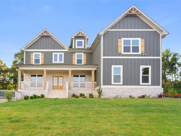 204 Races Road, Hoschton, GA 30548