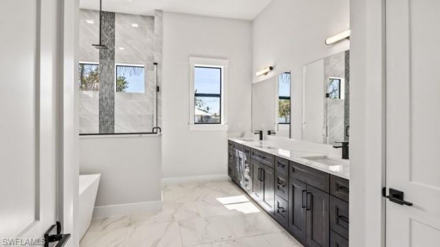 2133 Cape Coral Pkwy W, Cape Coral, FL 33914 Photo