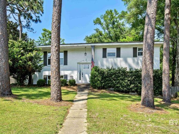 108 Ronforth Street, Fairhope, AL 36532