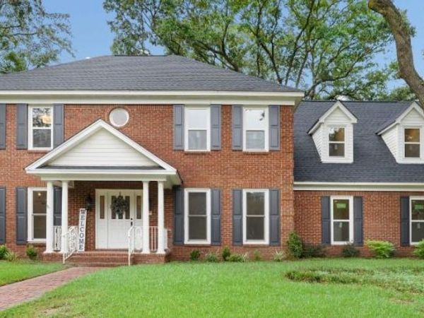 1609 Oak Forest Court, Mobile, AL 36609