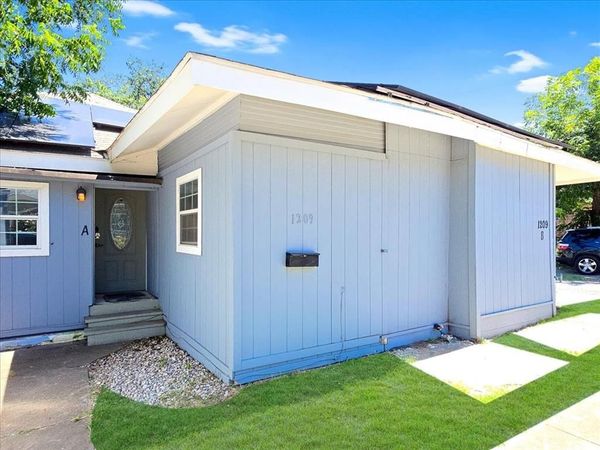 1209 15th Place, Fort Worth, TX 76164