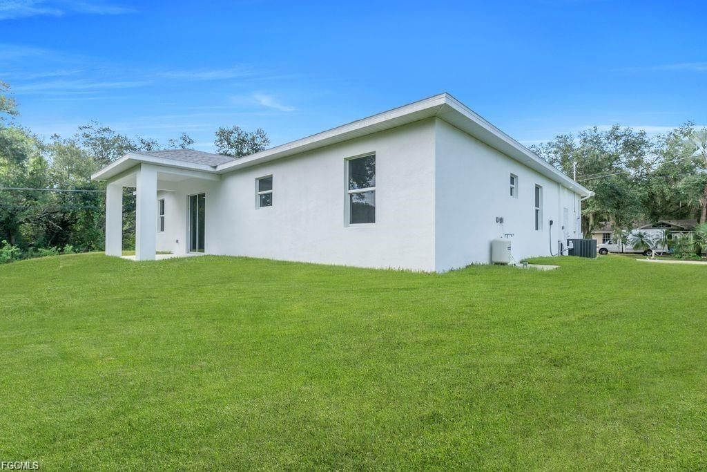 2003 E 14th Street, Lehigh Acres, FL 33972 Photo