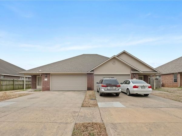 1667 Evening Shade Drive, Fayetteville, AR 72703