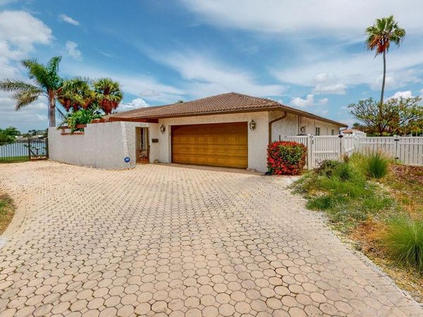 5960 BAHAMA WAY N, ST PETE BEACH, FL 33706