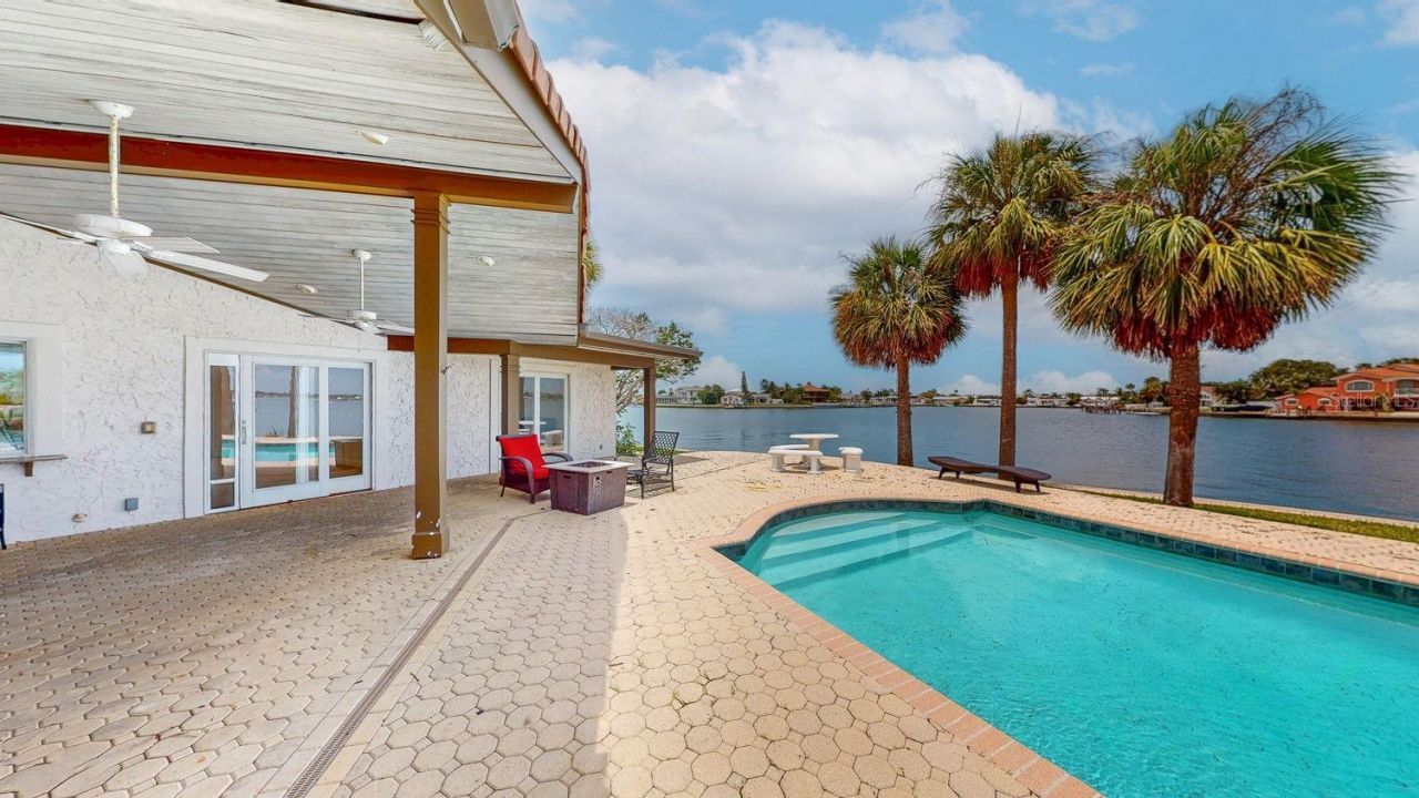 5960 Bahama Way N, Saint Pete Beach, FL 33706 Photo