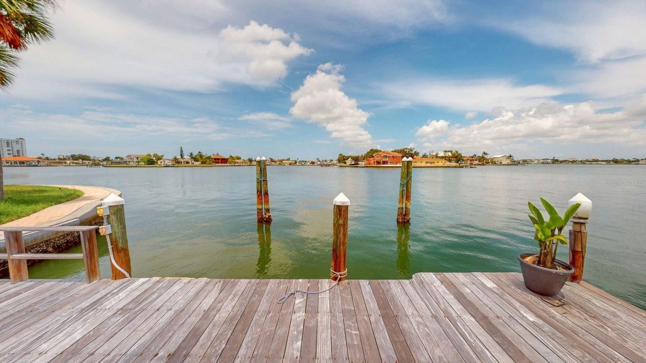 5960 Bahama Way N, Saint Pete Beach, FL 33706 Photo