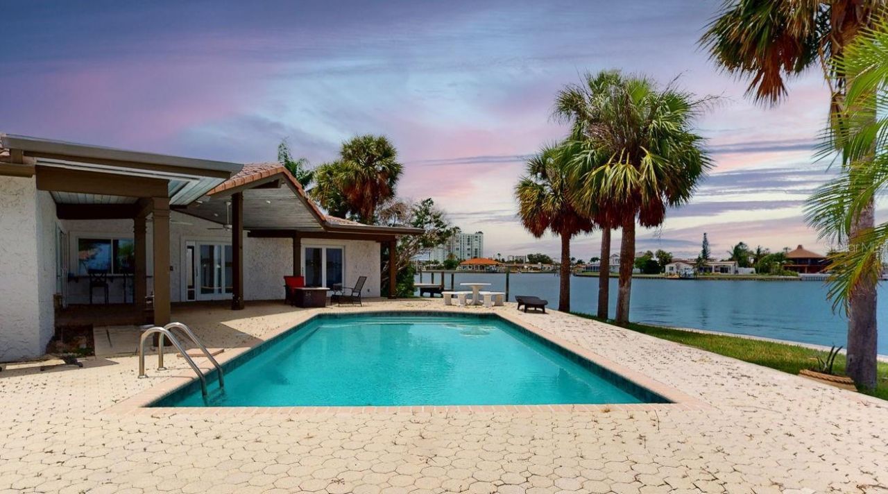5960 Bahama Way N, Saint Pete Beach, FL 33706 Photo