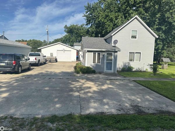 620 Allen Street, Duncombe, IA 50532