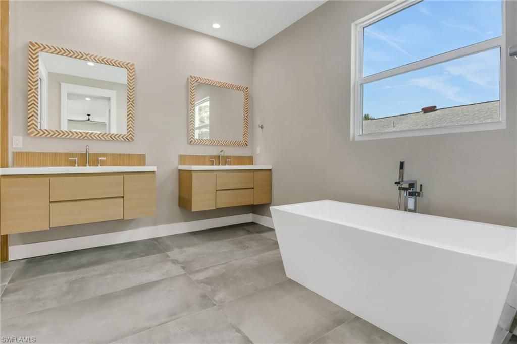 1415 13th Ave N, Naples, FL 34102 Photo