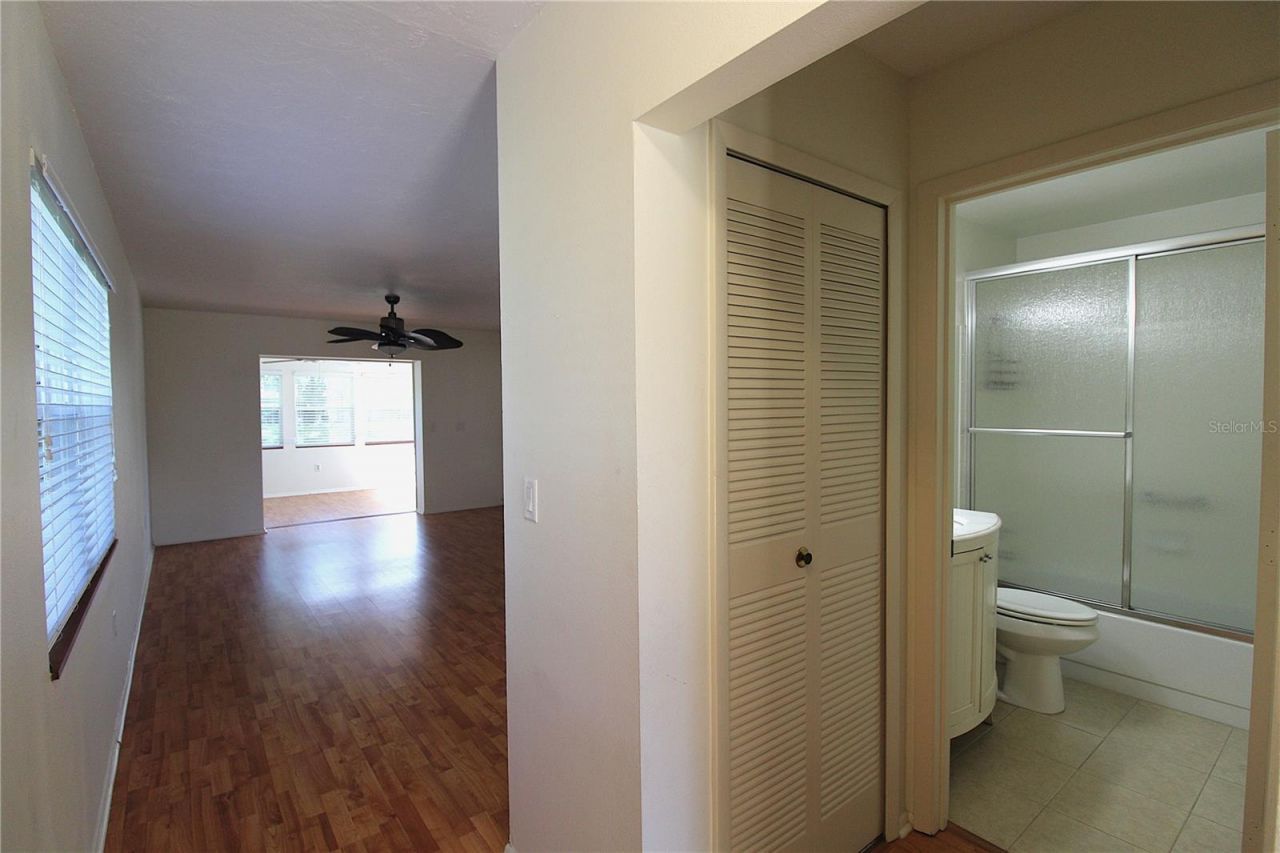 390 301 Boulevard W, Unit 24D, Bradenton, FL 34205 Photo