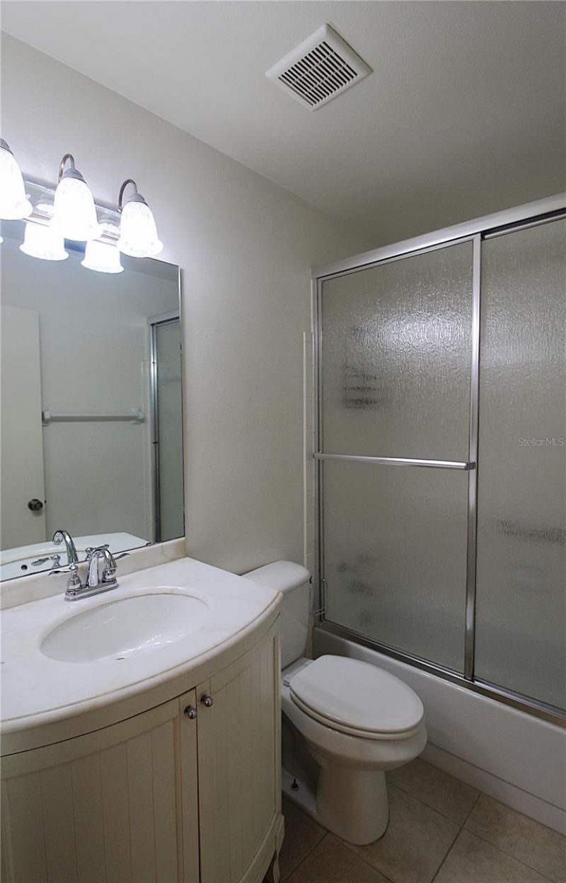 390 301 Boulevard W, Unit 24D, Bradenton, FL 34205 Photo