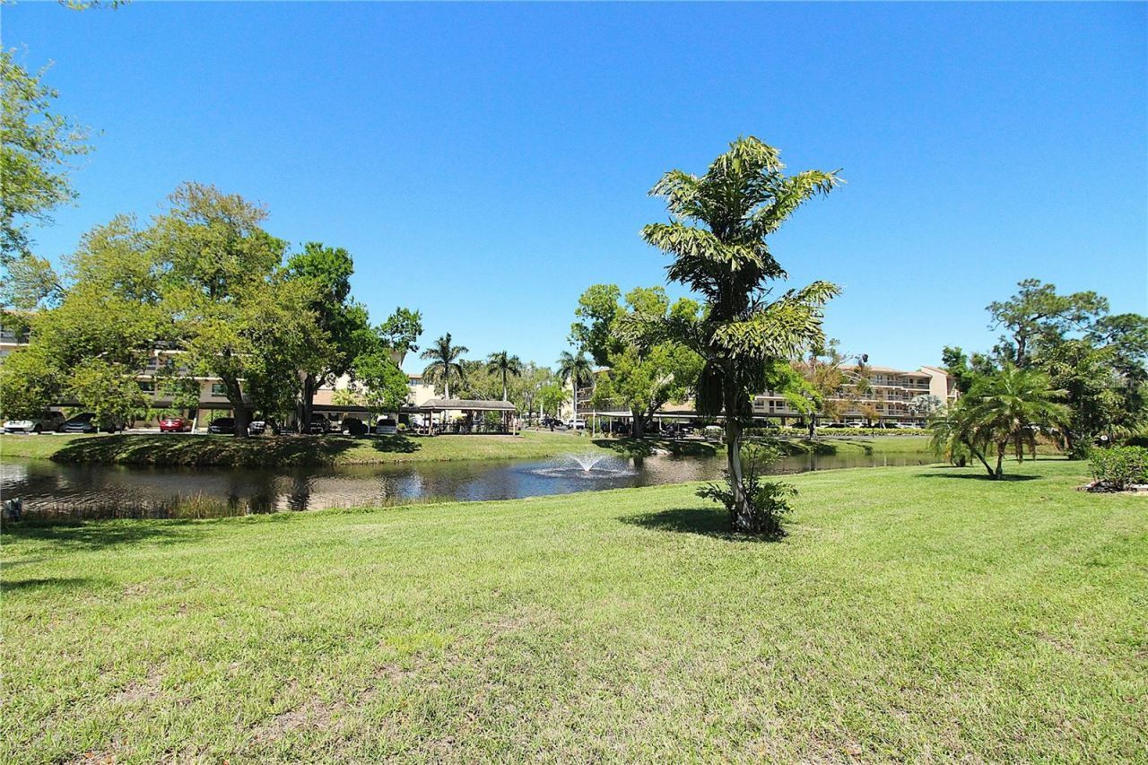 390 301 Boulevard W, Unit 24D, Bradenton, FL 34205 Photo