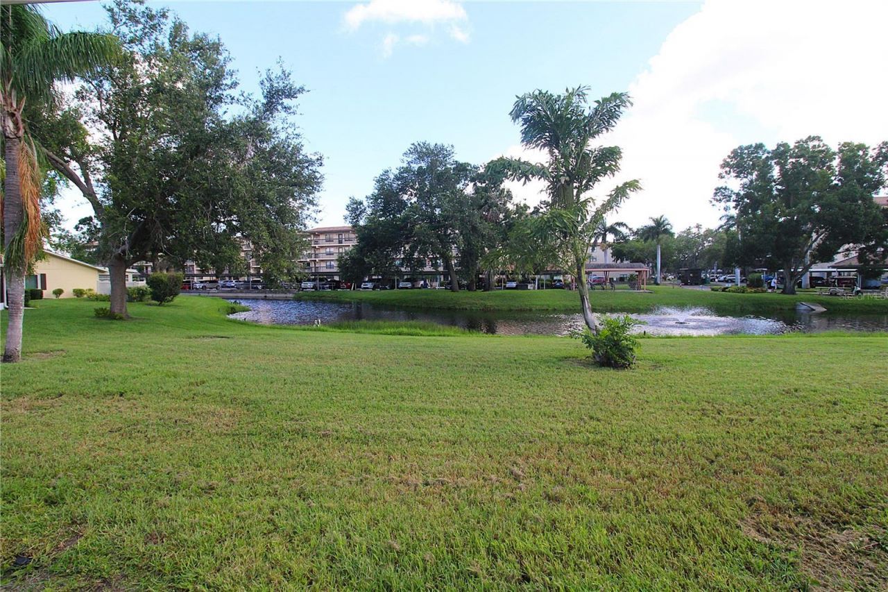 390 301 Boulevard W, Unit 24D, Bradenton, FL 34205 Photo