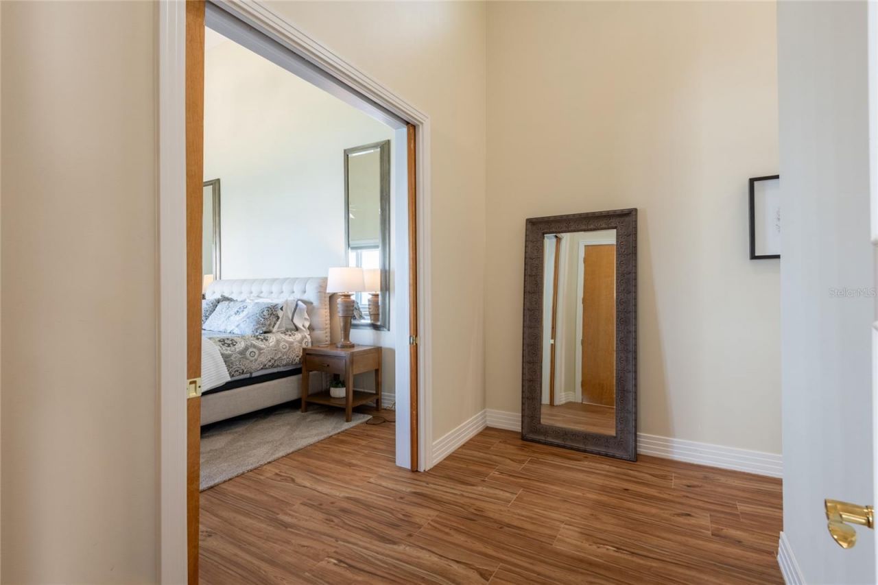 4703 Dolphin Cay Lane S, Saint Petersburg, FL 33711 Photo