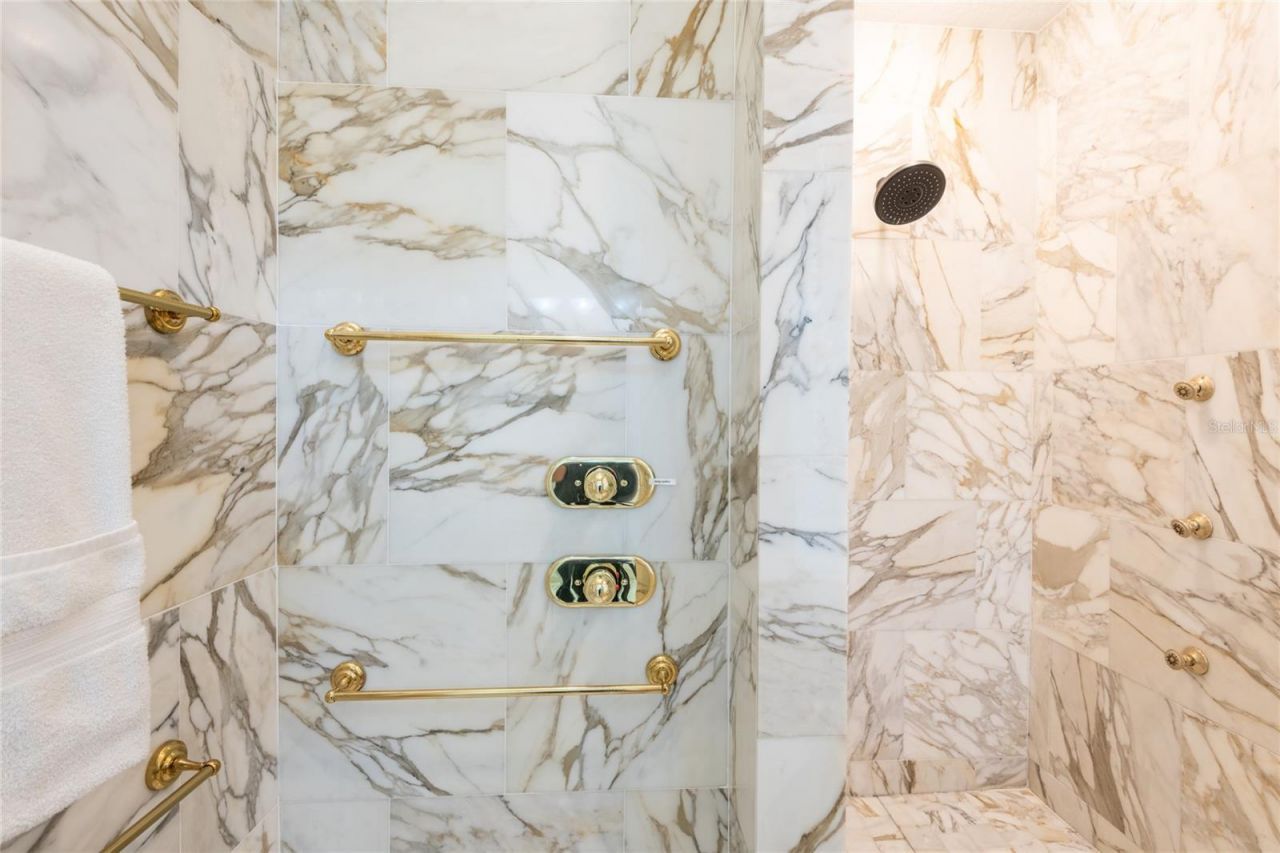 4703 Dolphin Cay Lane S, Saint Petersburg, FL 33711 Photo