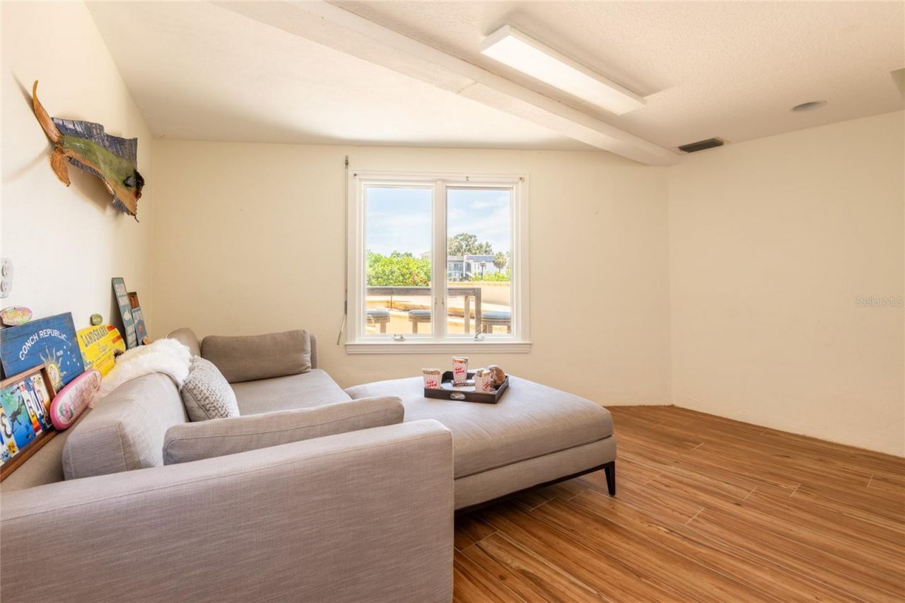 4703 Dolphin Cay Lane S, Saint Petersburg, FL 33711 Photo