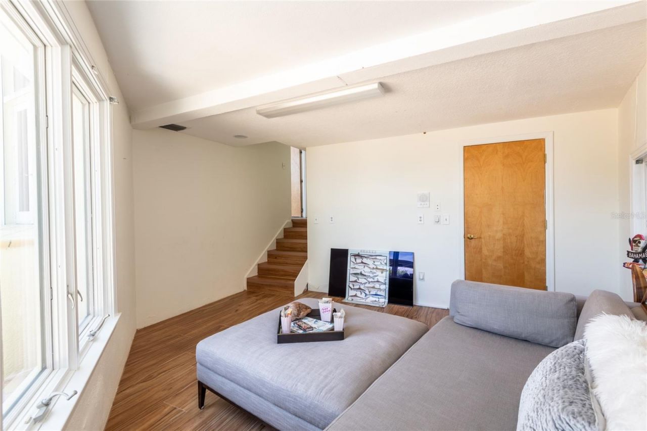 4703 Dolphin Cay Lane S, Saint Petersburg, FL 33711 Photo