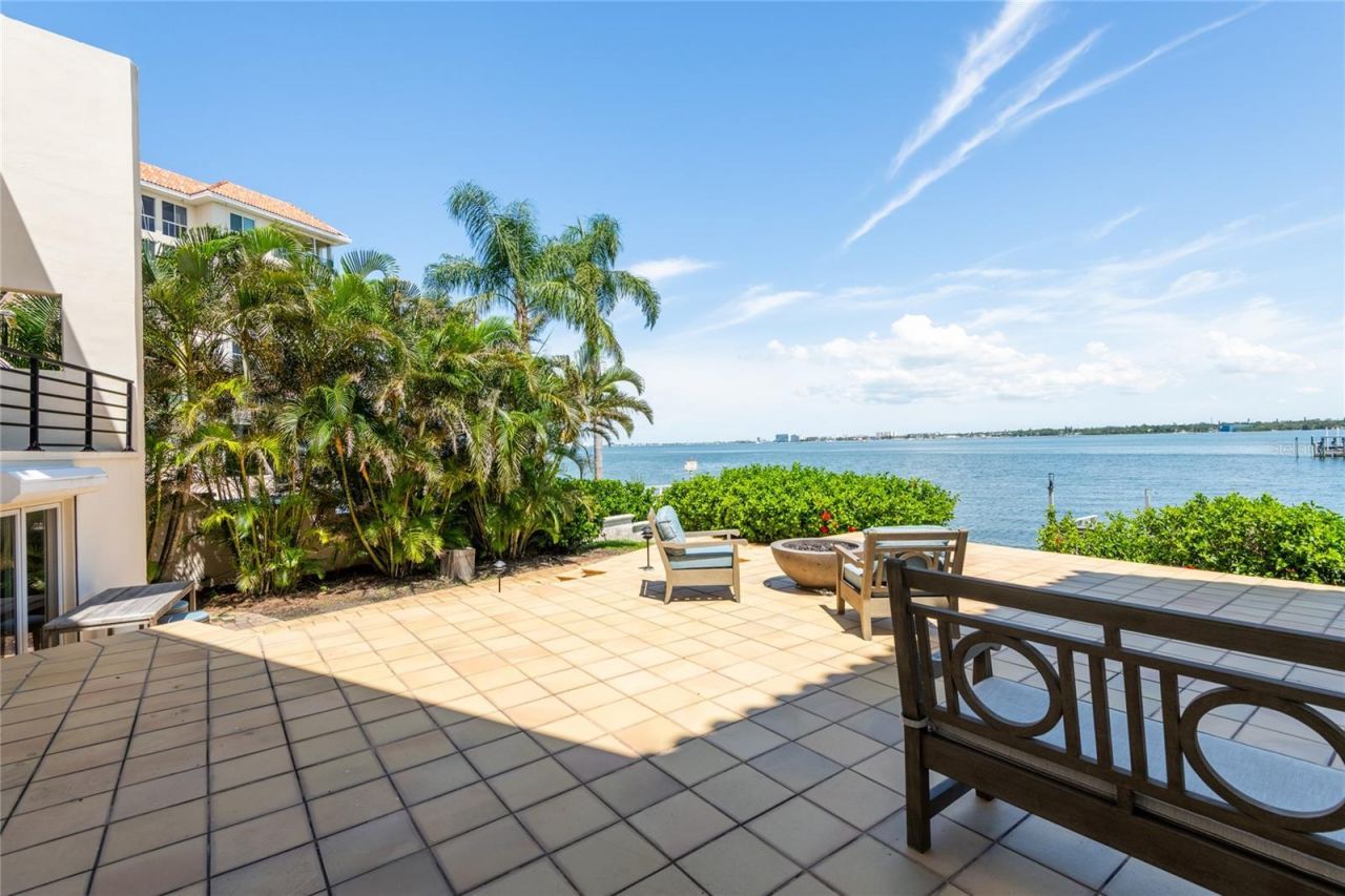 4703 Dolphin Cay Lane S, Saint Petersburg, FL 33711 Photo