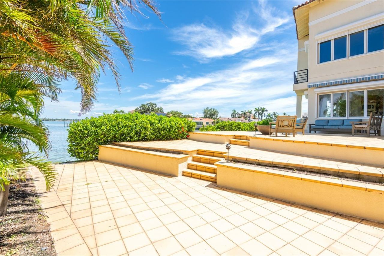 4703 Dolphin Cay Lane S, Saint Petersburg, FL 33711 Photo