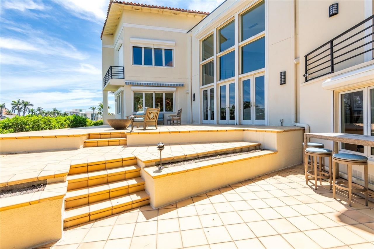 4703 Dolphin Cay Lane S, Saint Petersburg, FL 33711 Photo