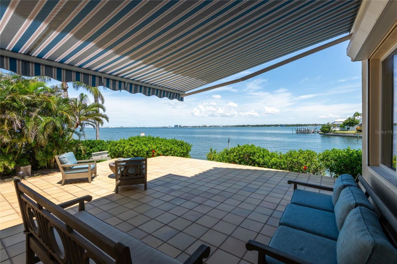 4703 Dolphin Cay Lane S, Saint Petersburg, FL 33711 Photo