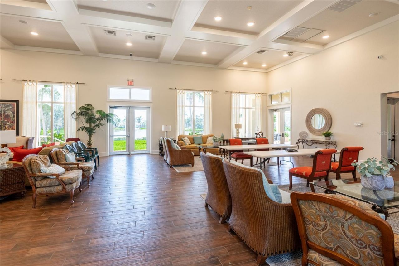 4703 Dolphin Cay Lane S, Saint Petersburg, FL 33711 Photo