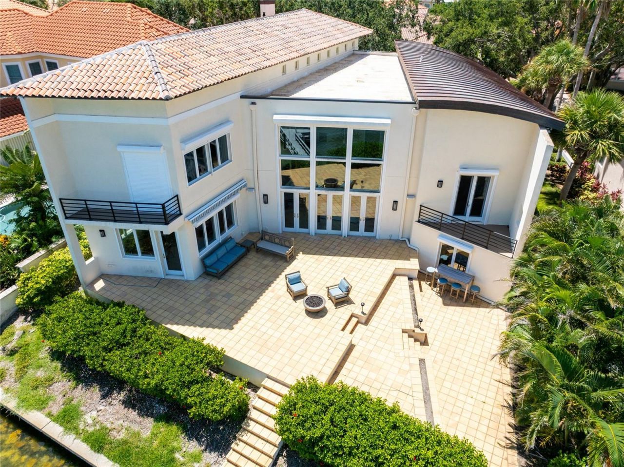 4703 Dolphin Cay Lane S, Saint Petersburg, FL 33711 Photo