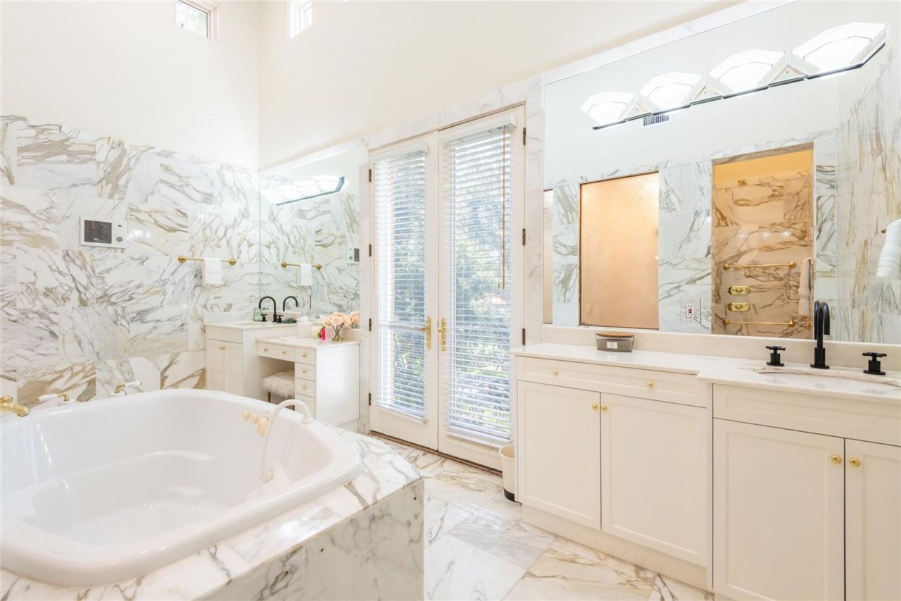 4703 Dolphin Cay Lane S, Saint Petersburg, FL 33711 Photo