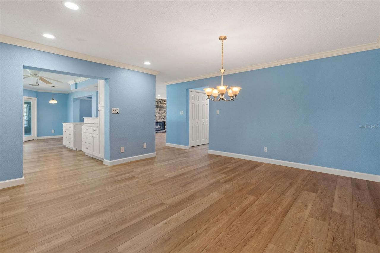 5433 Oakhurst Drive, Seminole, FL 33772 Photo