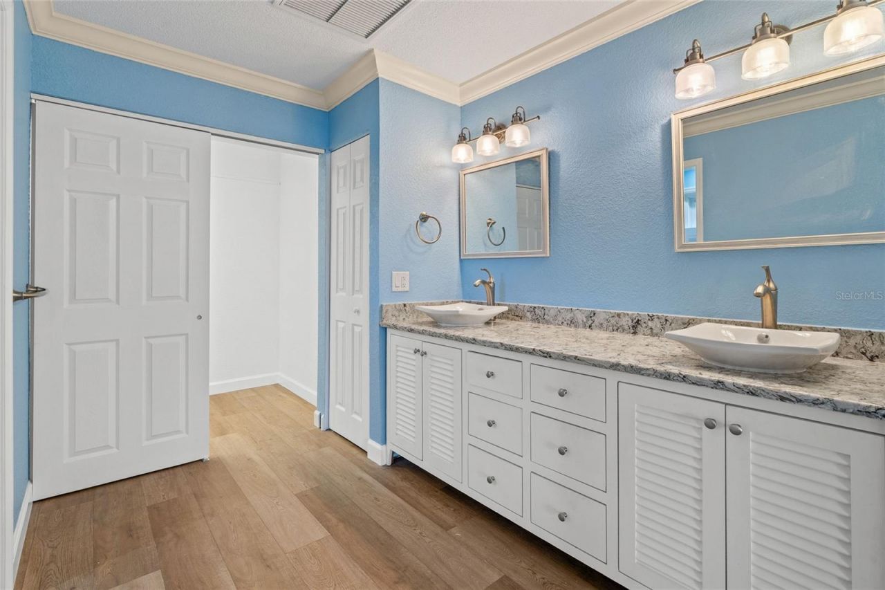 5433 Oakhurst Drive, Seminole, FL 33772 Photo