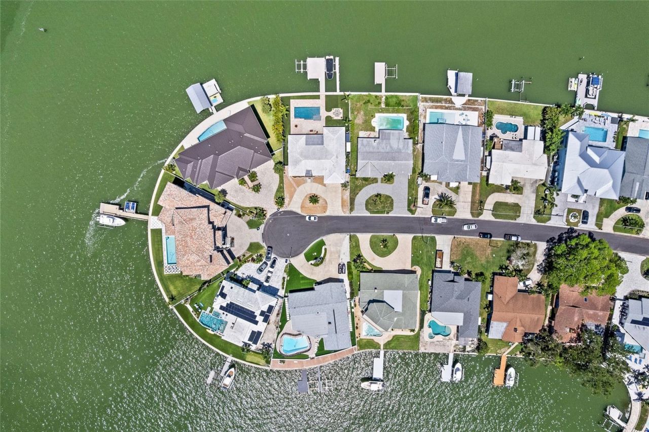 5433 Oakhurst Drive, Seminole, FL 33772 Photo