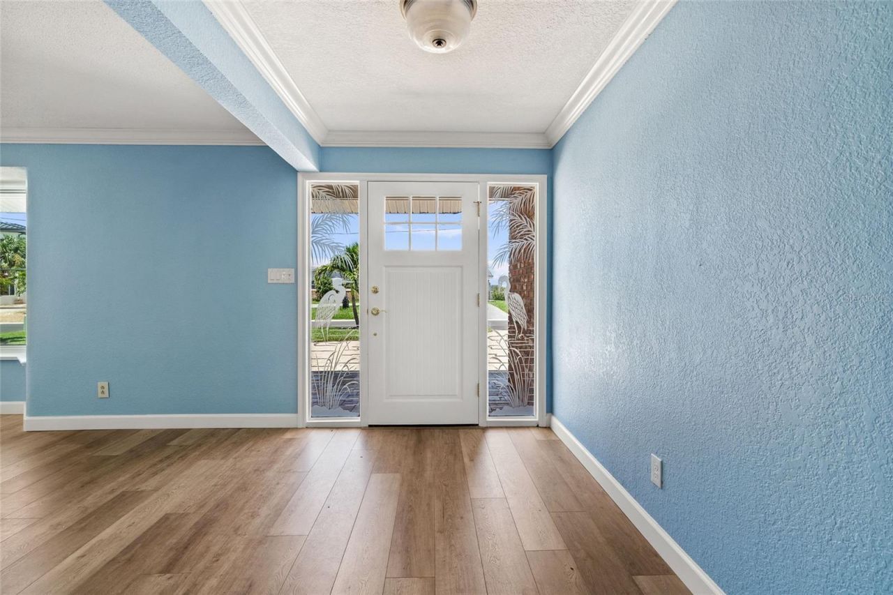 5433 Oakhurst Drive, Seminole, FL 33772 Photo