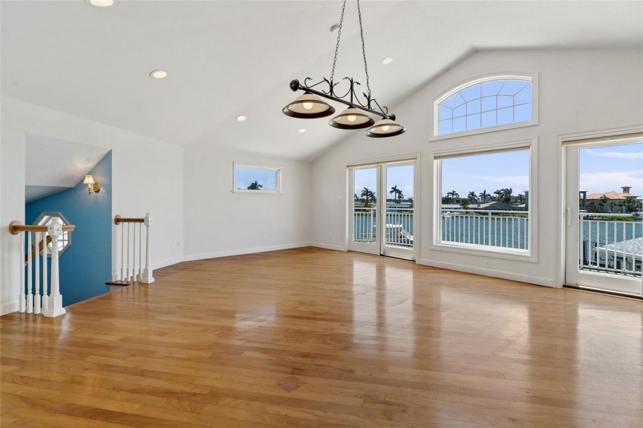 5433 Oakhurst Drive, Seminole, FL 33772 Photo