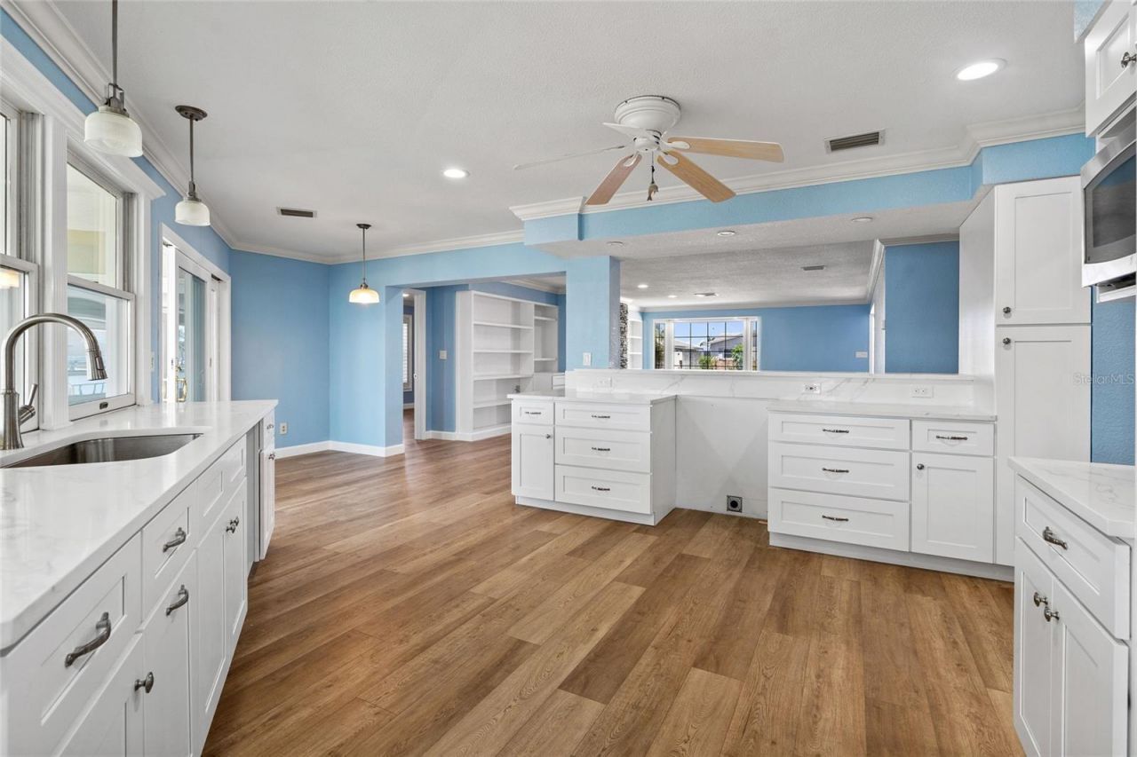 5433 Oakhurst Drive, Seminole, FL 33772 Photo