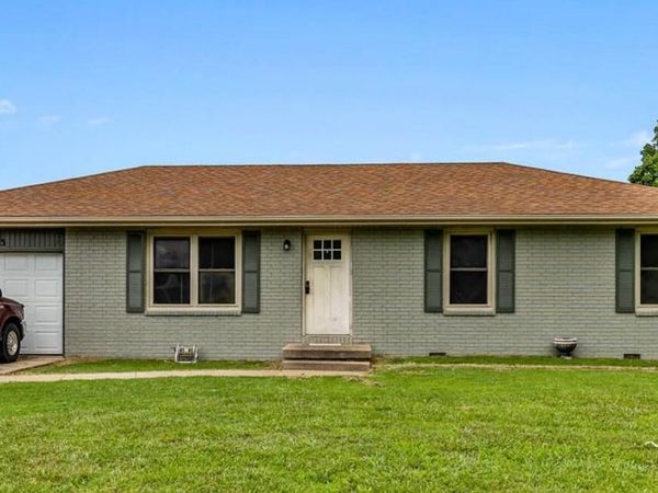 1003 E Parkview Street , Ozark, MO 65721
