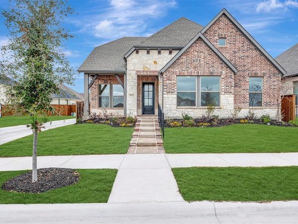 9713 Dahlia Boulevard, Mesquite, TX 75126