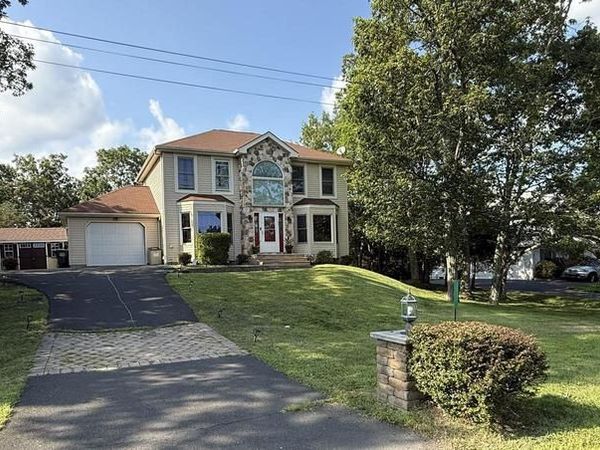 348 CLICKO LANE, EAST STROUDSBURG, PA 18301