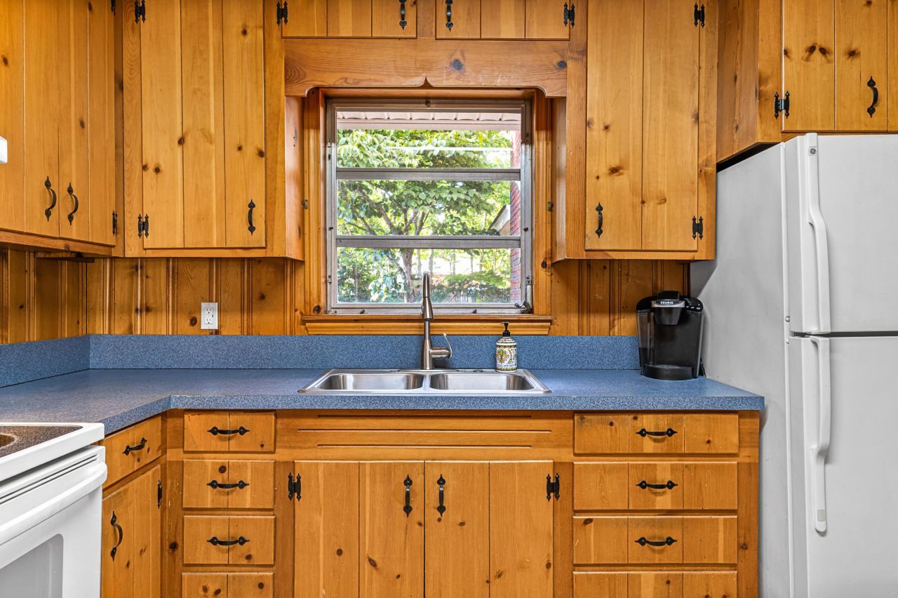 591 Azalea Drive Drive Photo 10