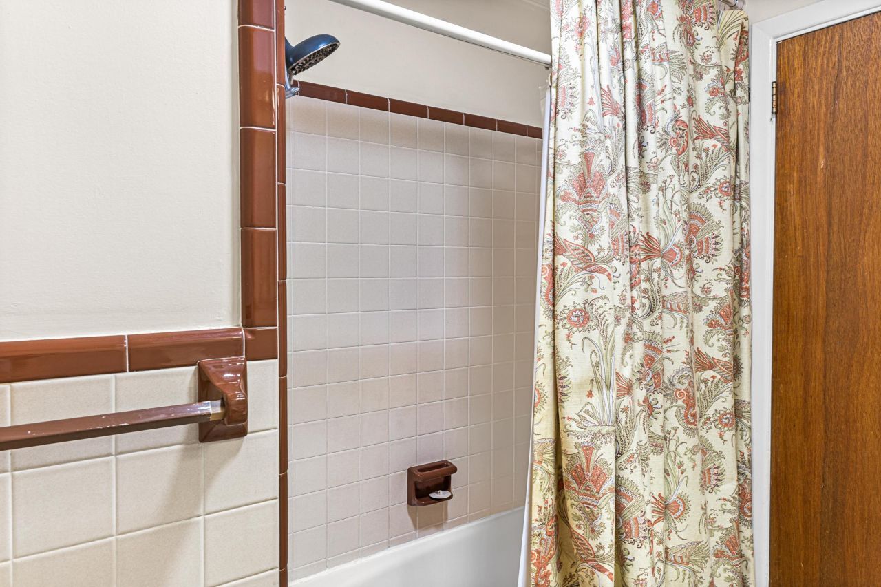 591 Azalea Drive Drive Photo 16