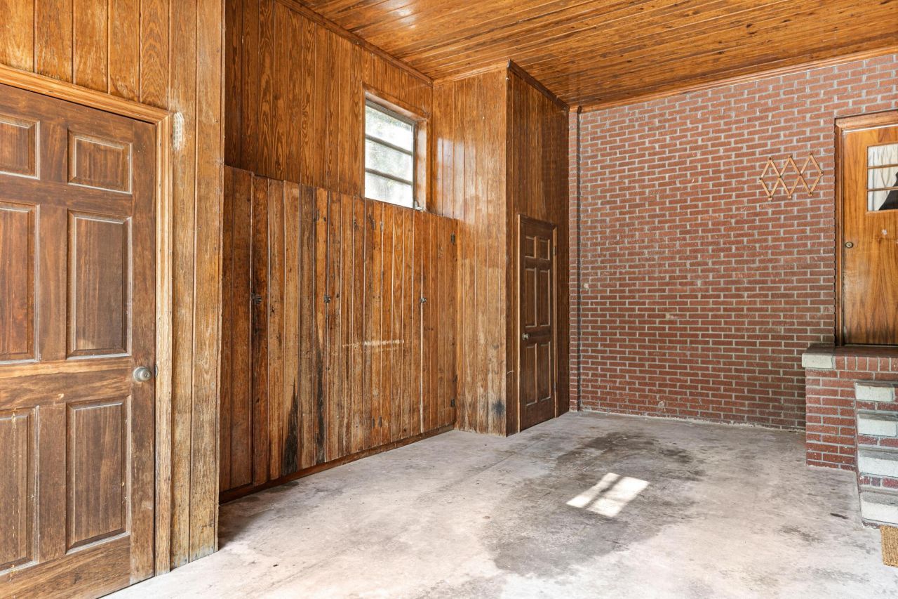 591 Azalea Drive Drive Photo 4