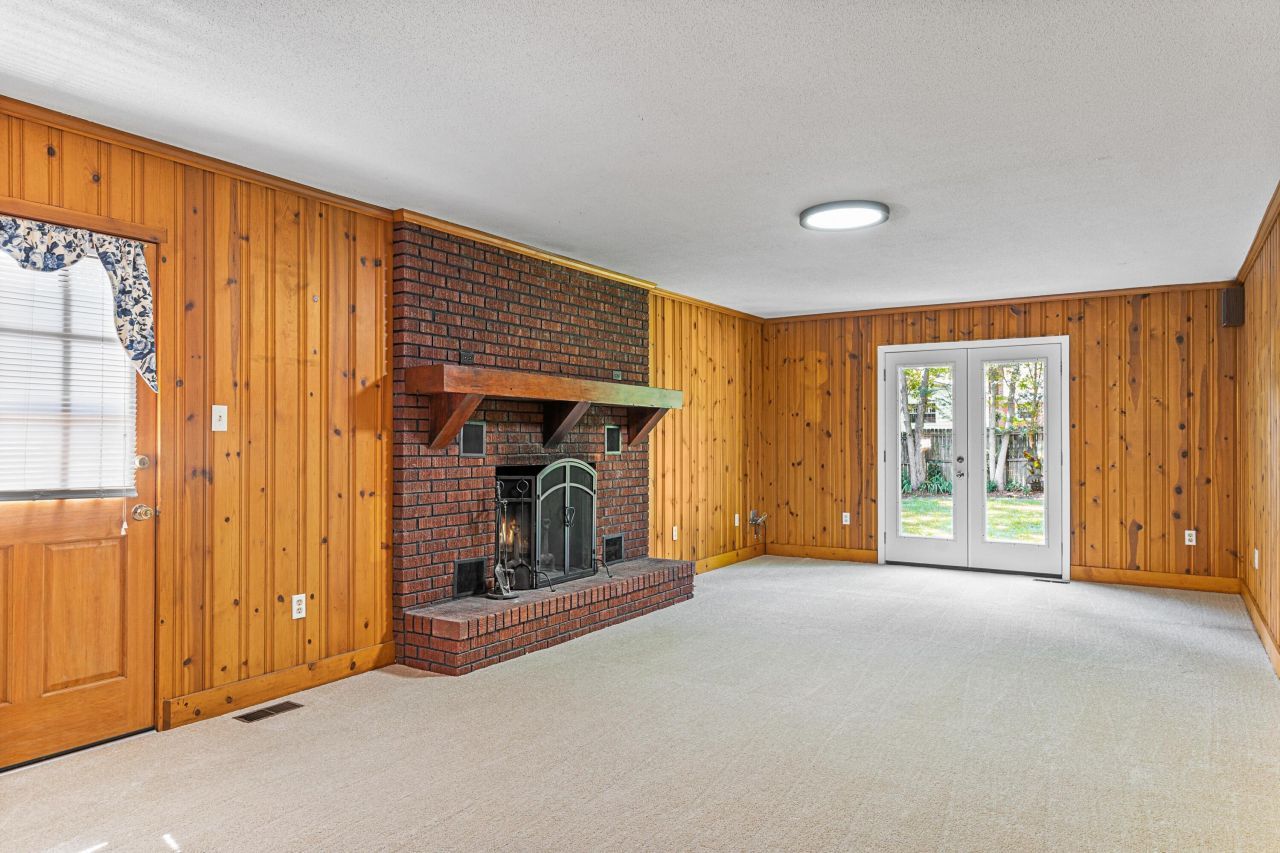 591 Azalea Drive Drive Photo 8