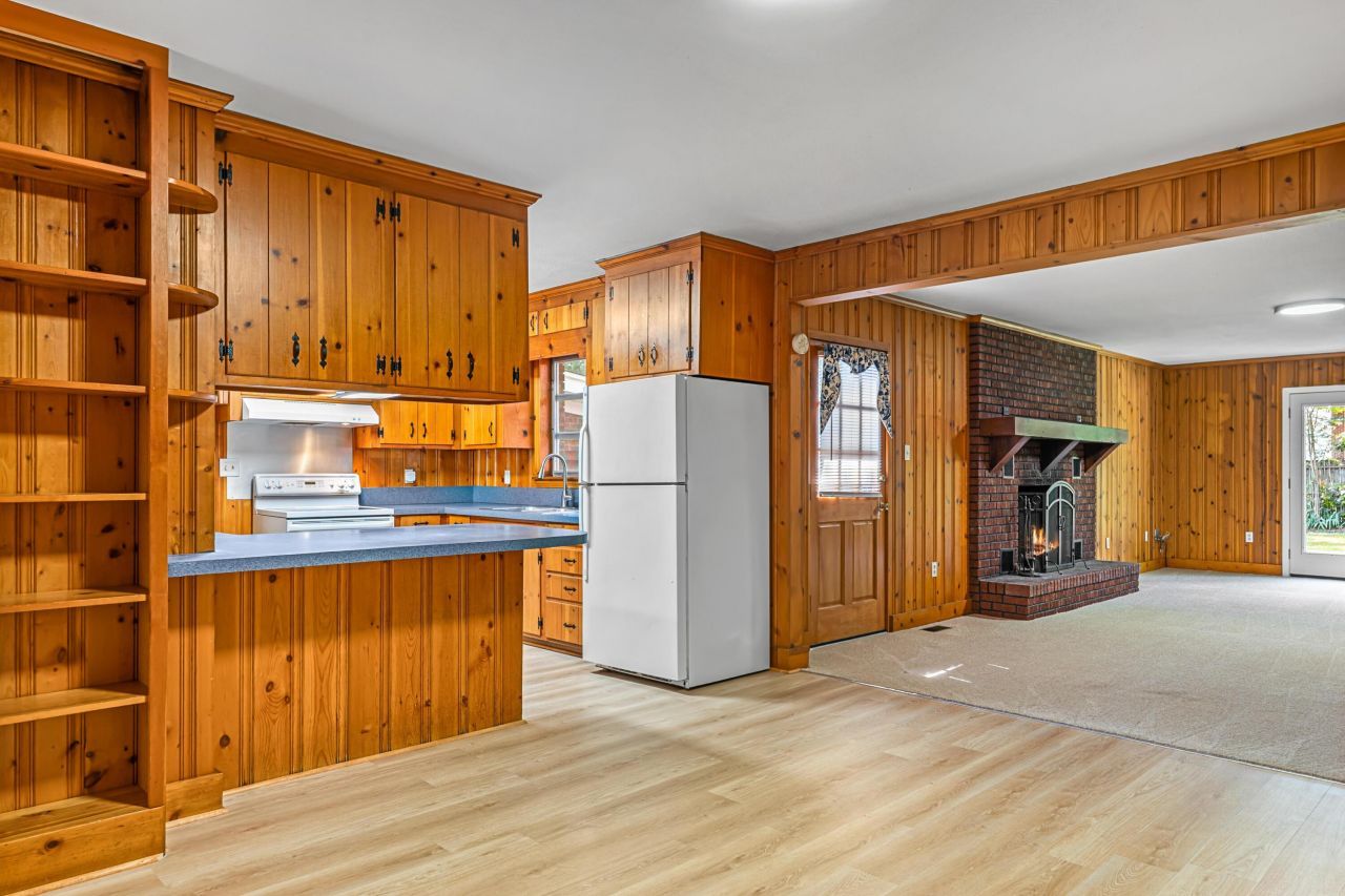 591 Azalea Drive Drive Photo 9