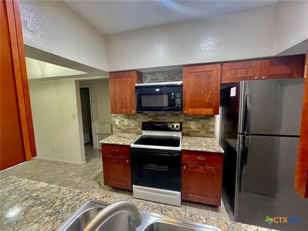 421 W San Antonio, San Marcos, TX 78666